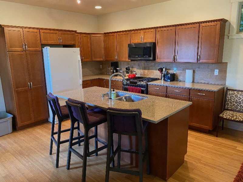 2Bdr House close to everything - Photo 3