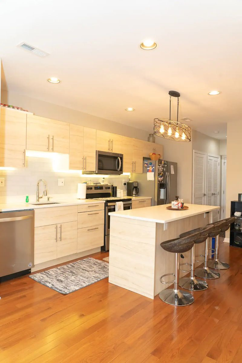 Spacious 1 bedroom Condo centrally located in DC - Photo 4