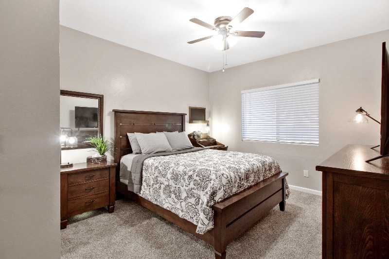Beautifully Remodeled 2 Bedroom 2 Bath Condo Near Hospitals - Photo 11
