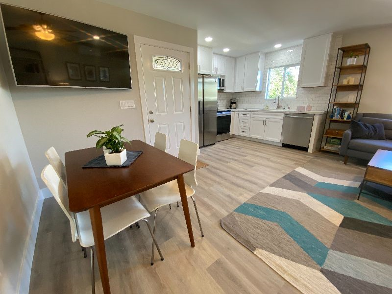 Stylish 2-Bedroom in Friendly Central San... - Photo 4