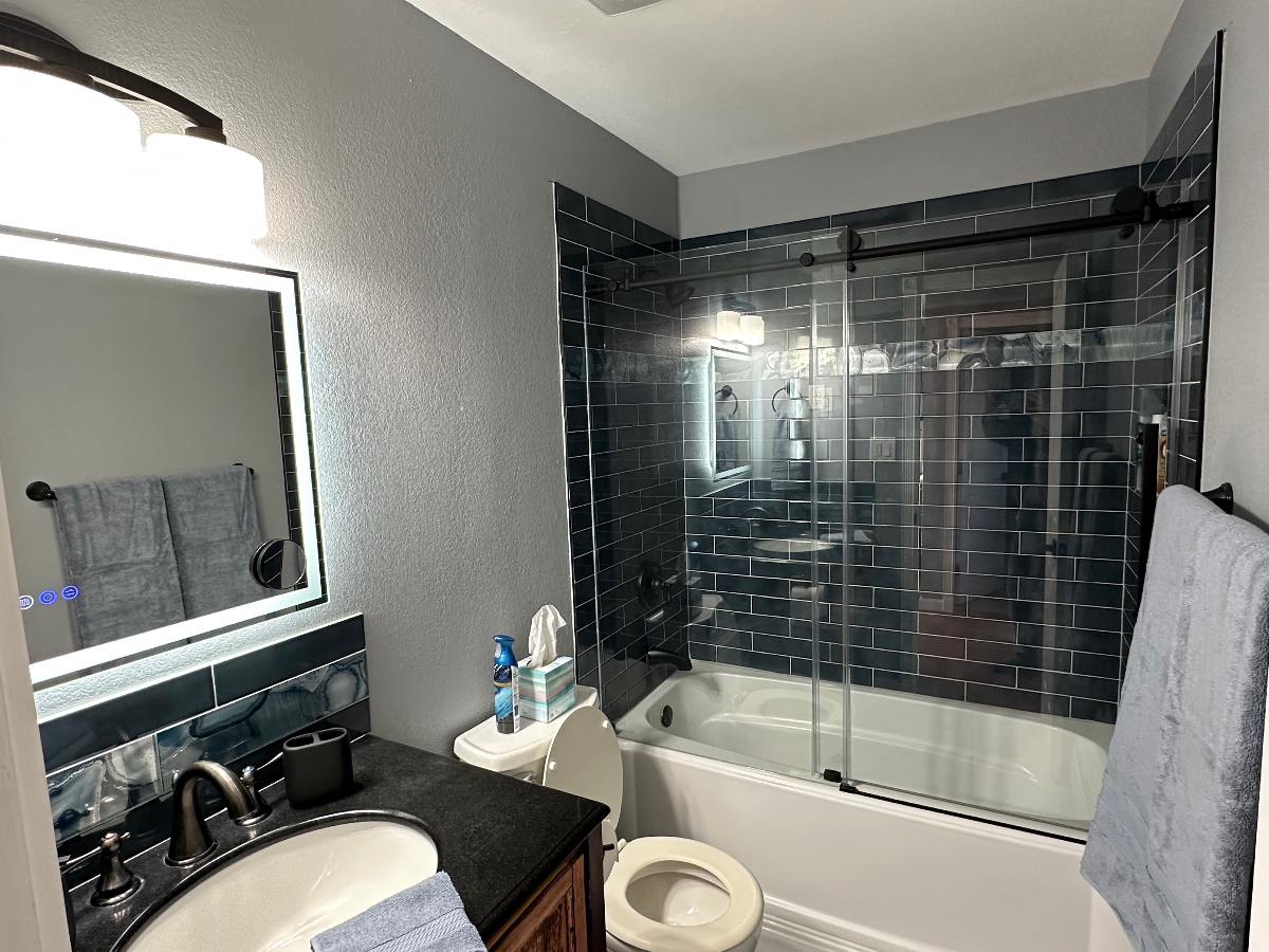 2 BR Furnished luxury apartment in great location - Photo 7