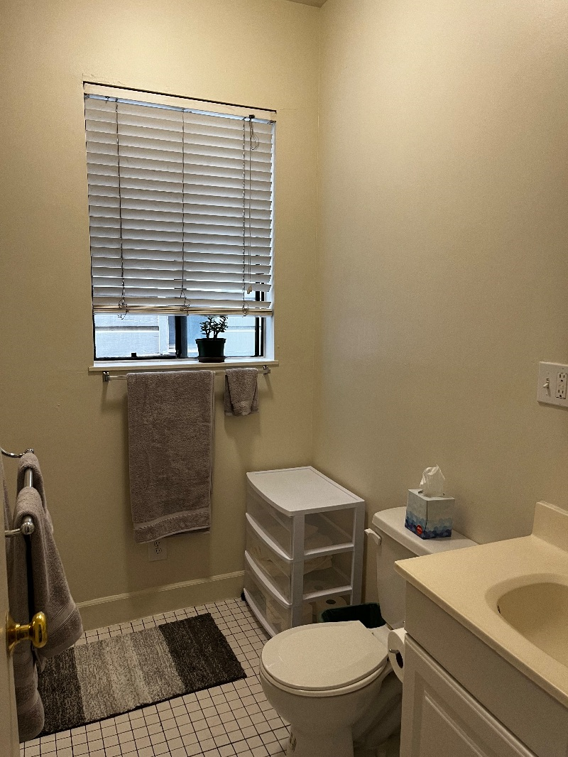 Pet friendly fully furnished studio - Photo 5