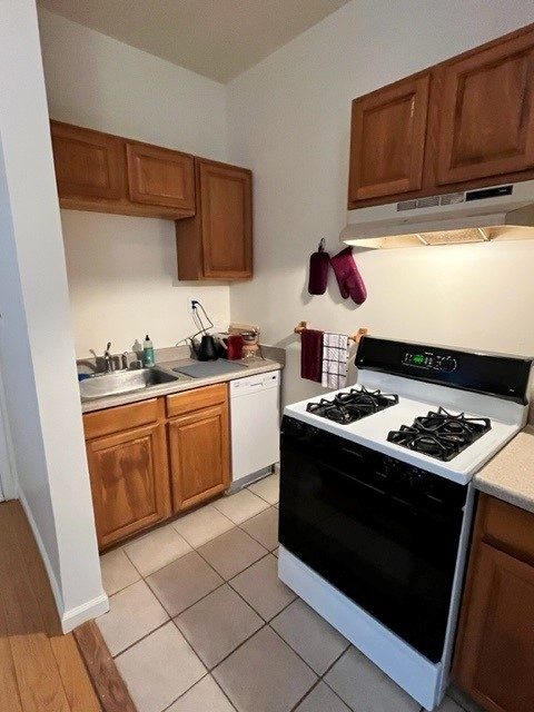 Pet friendly fully furnished studio - Photo 6