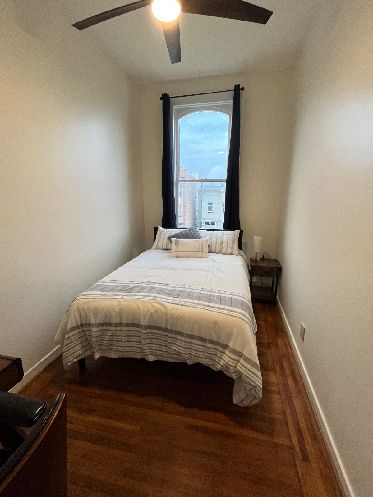 Pet friendly fully furnished studio - Photo 5