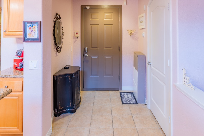 Cozy Studio in the Heart of Little Italy - Photo 2