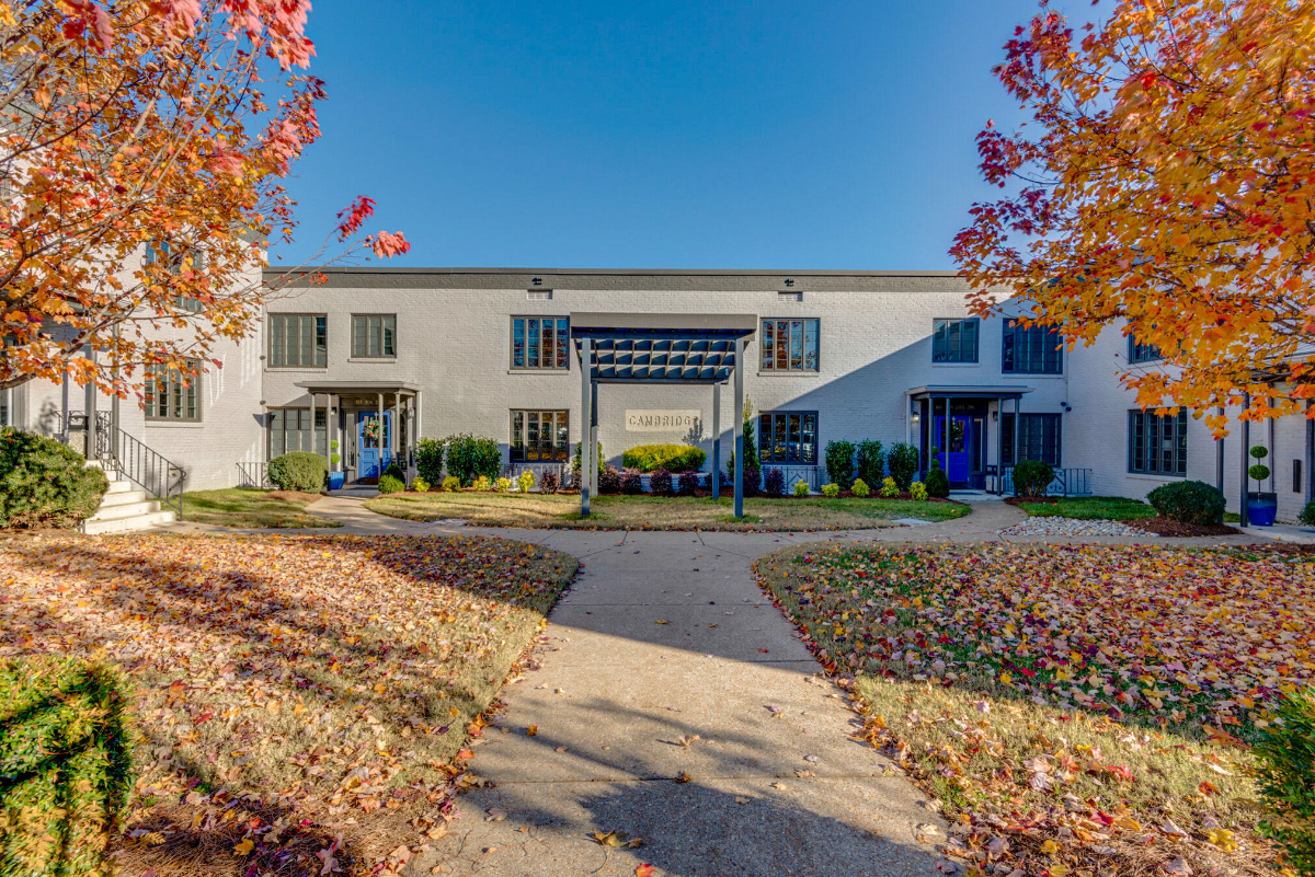 New Unit1504 18th Ave S 204