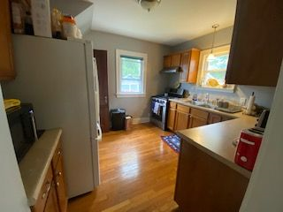 Cozy Home Available Near the City of Rochester, Rochester General and Unity Hospital! - Photo 4