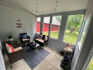 Cozy Home Available Near the City of Rochester, Rochester General and Unity Hospital! - Photo 9