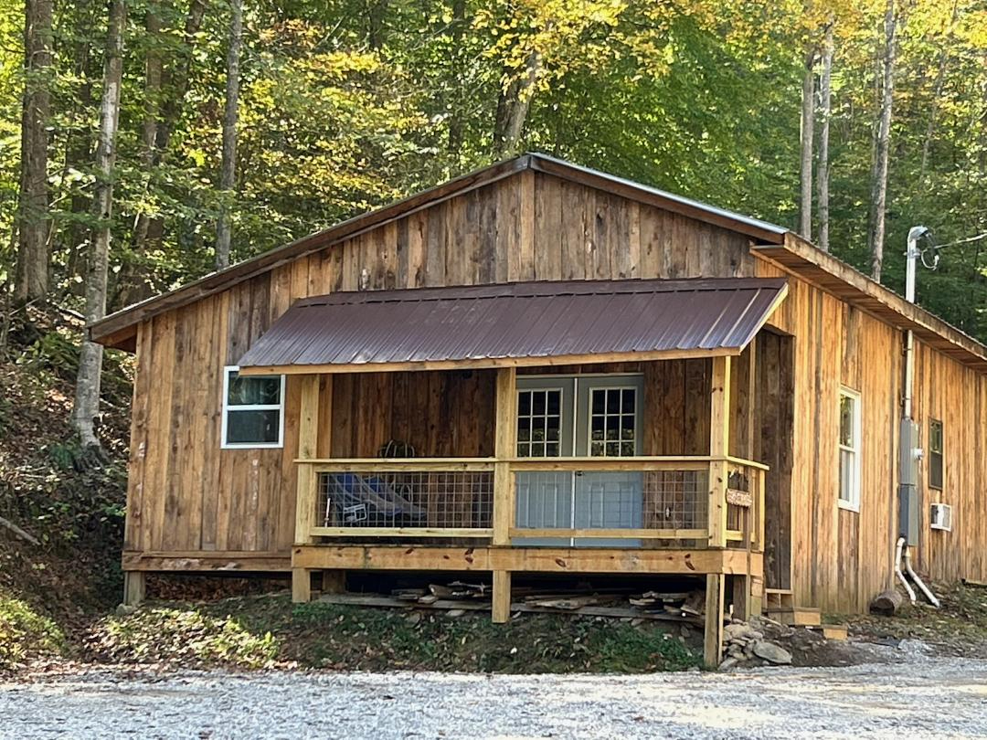 River Haven Cabin only 12 miles to Charleston, WV - Photo 1