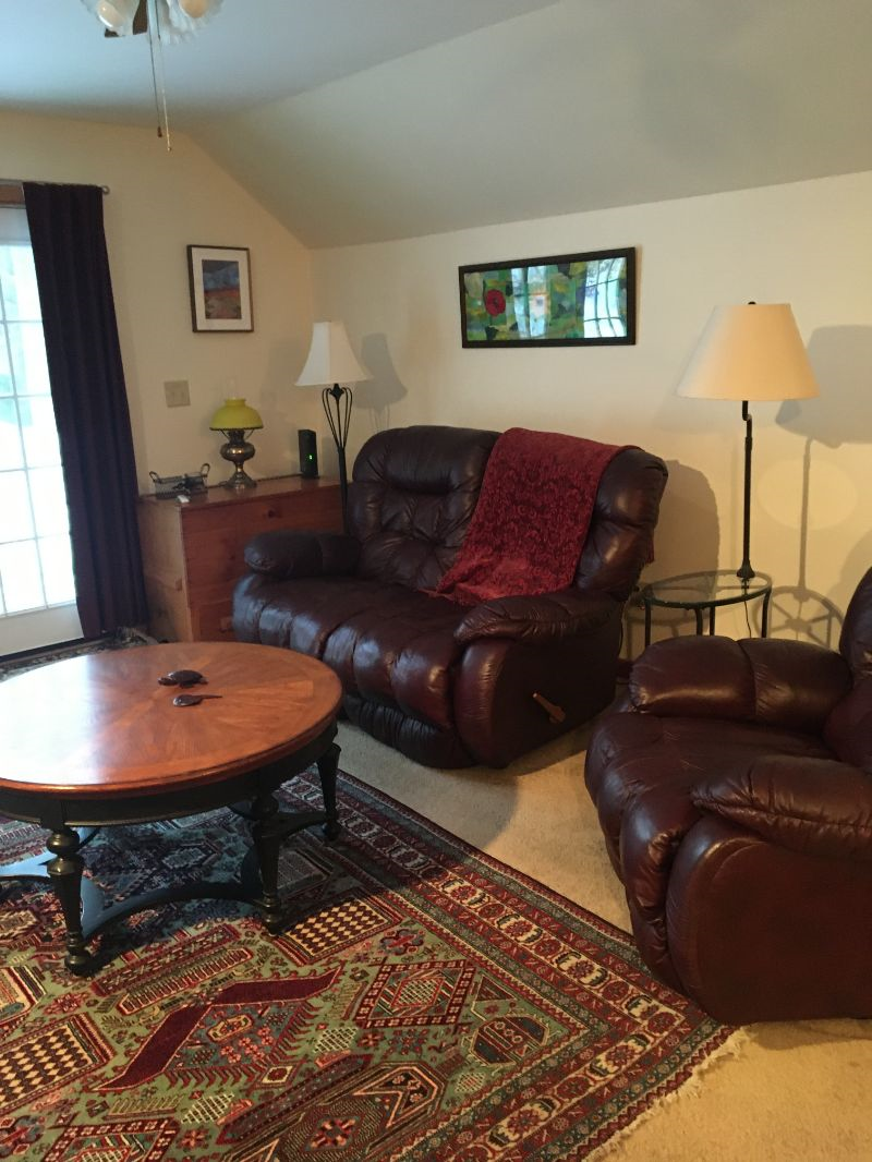 One bedroom upstairs apartment in beautiful country setting on 20 acres - Photo 7