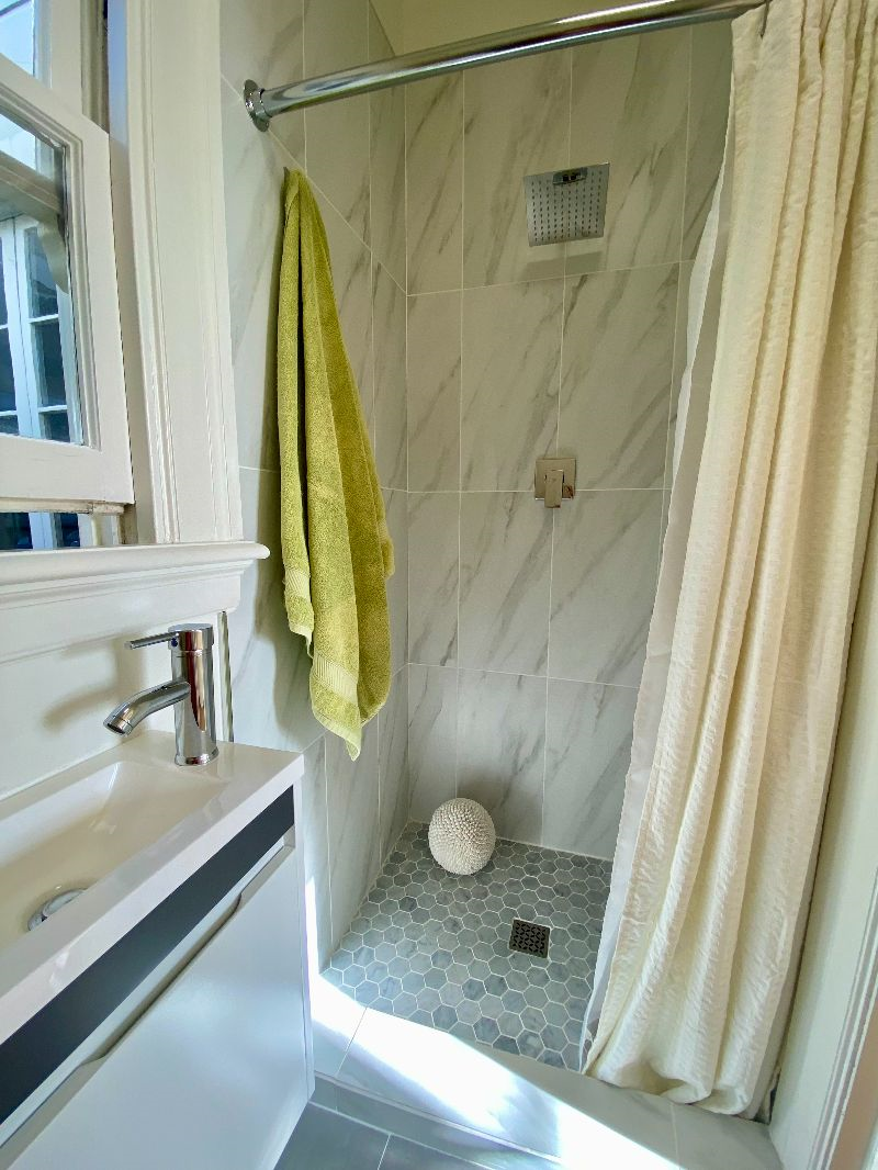 Light-filled Bedroom and Sunroom in SF's Richmond District - Photo 2