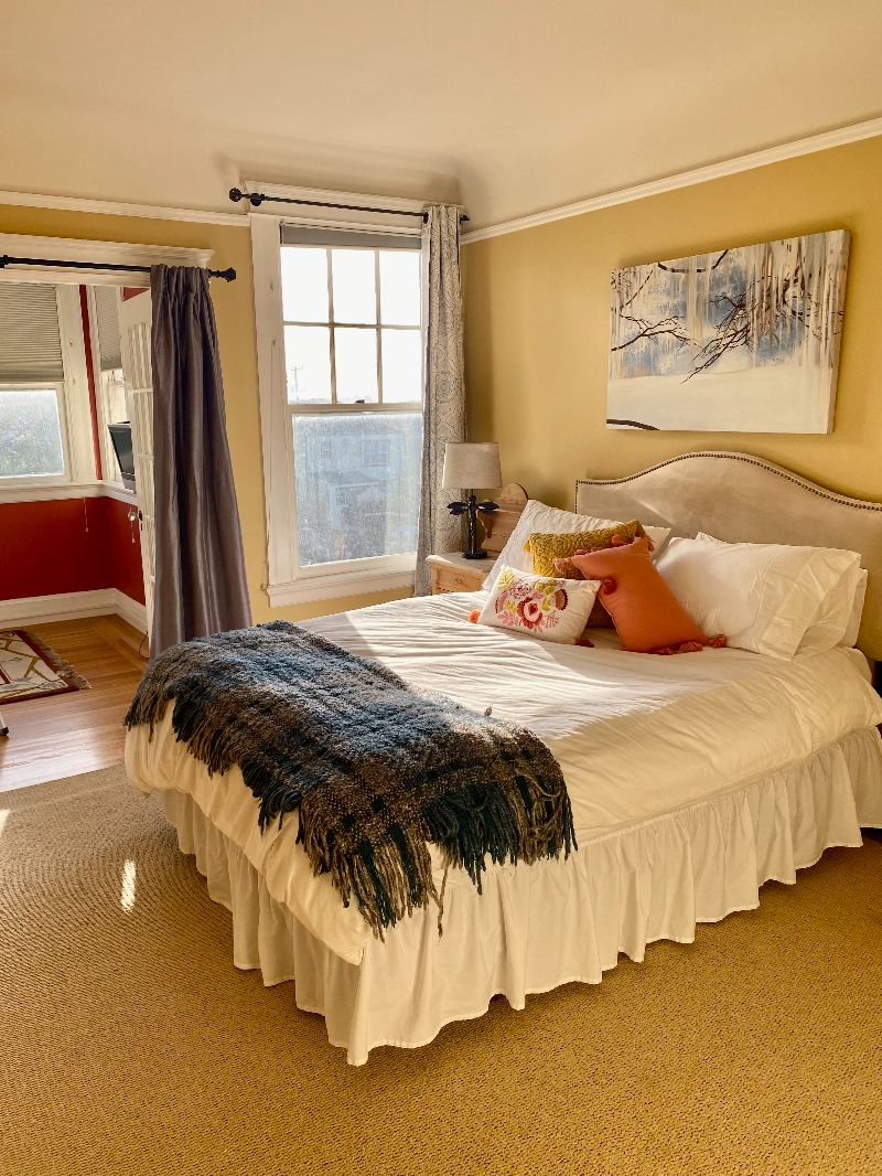 Light-filled Bedroom and Sunroom in SF's Richmond District - Photo 1