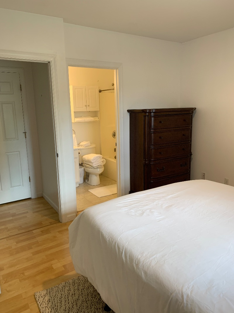 Spacious 2 Bedroom/2Bath Across From Ruby Hospital/Stadium - Photo 7