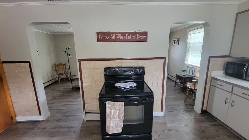 The Tessie.   A  Cozy 2 Bed plus Den plus Garage in Charming Vermont - Photo 7