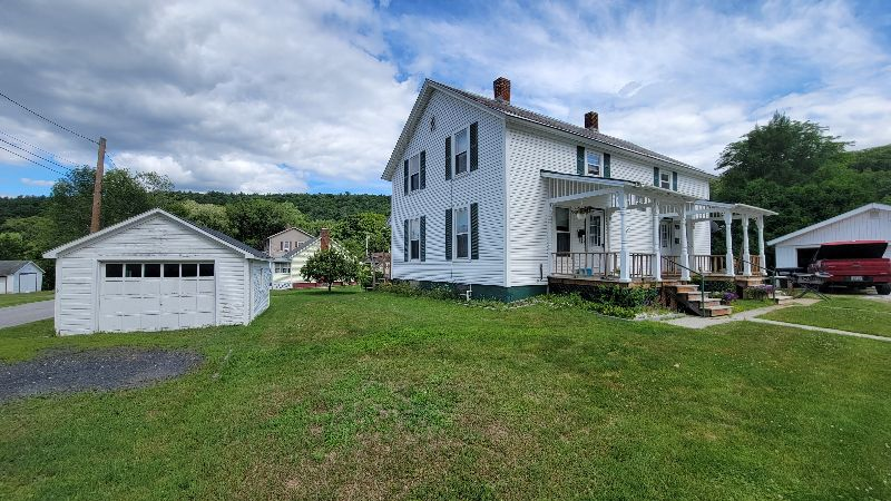 The Tessie. A Cozy 2 Bed plus Den plus Garage in Charming Vermont - Photo 5
