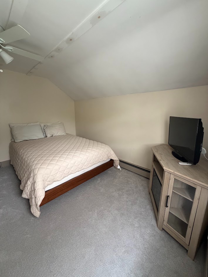 The Tessie.   A  Cozy 2 Bed plus Den plus Garage in Charming Vermont - Photo 12