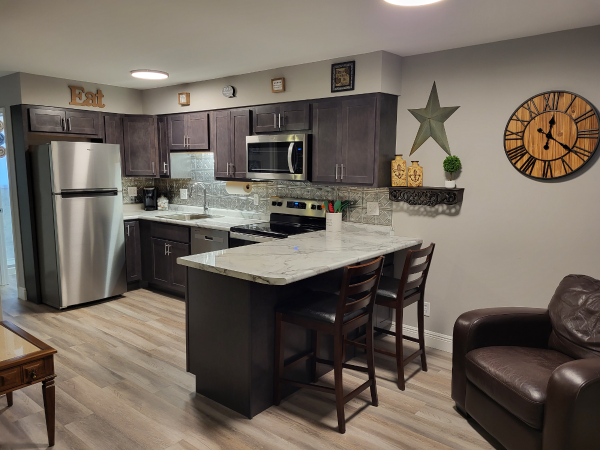 Renovated 1bed/1bath - 2736