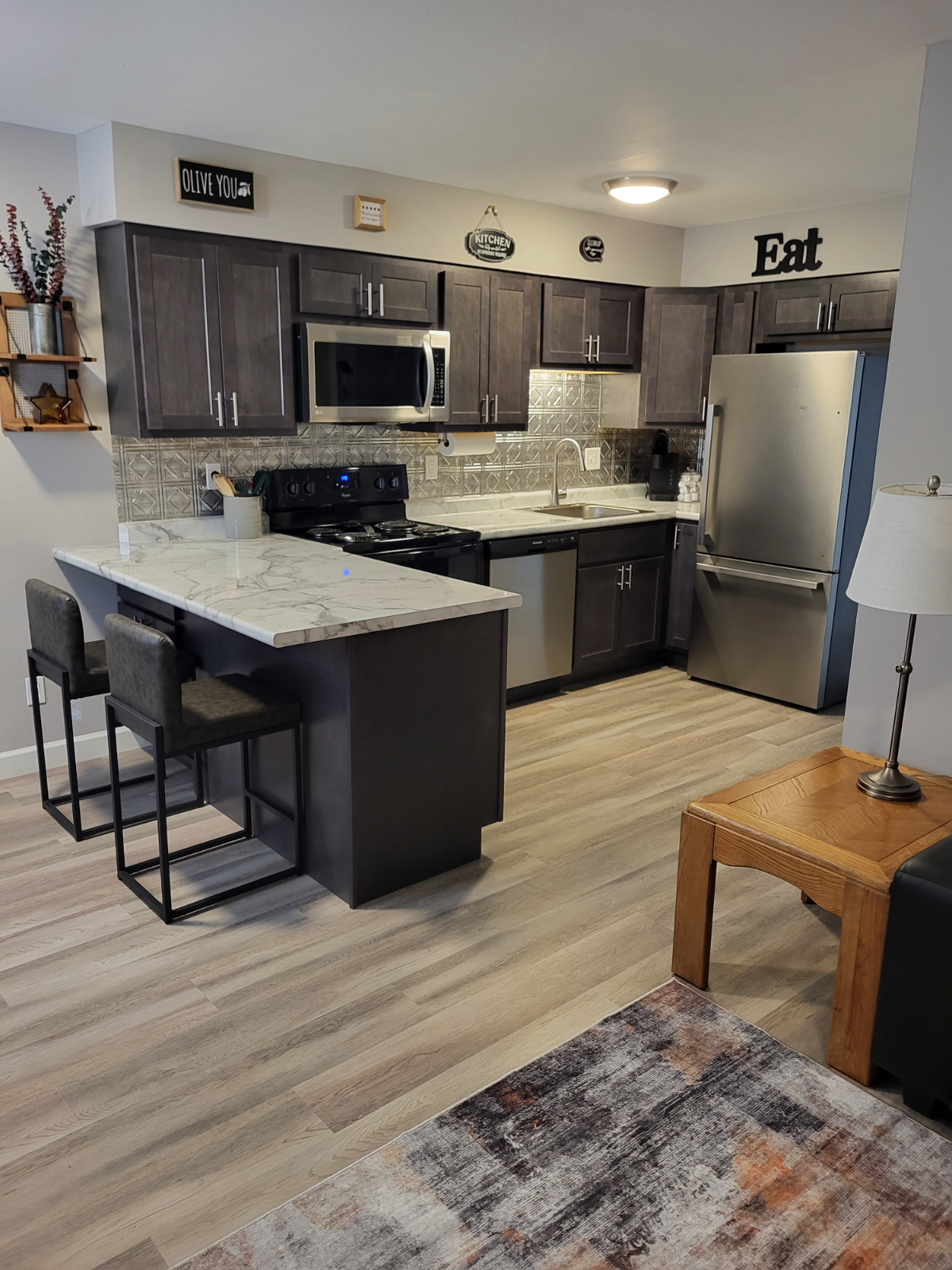 Renovated 1br/1bath Apts 2738