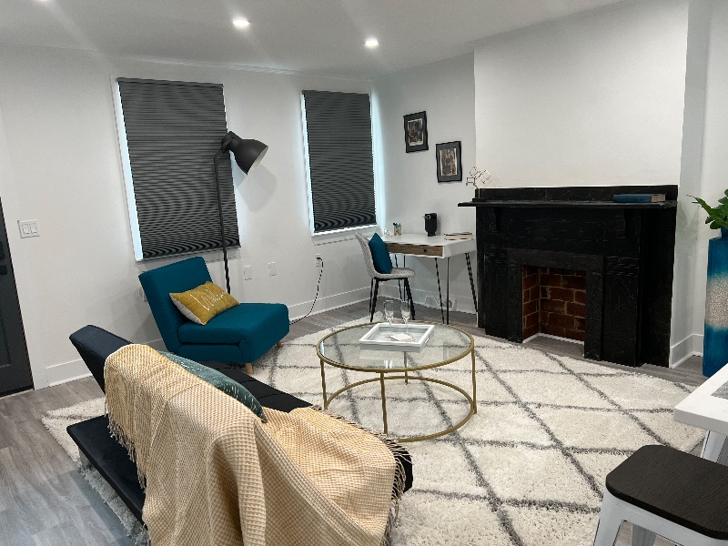 Modern Luxury Apartment with Parking in Heart of Southside - Photo 5