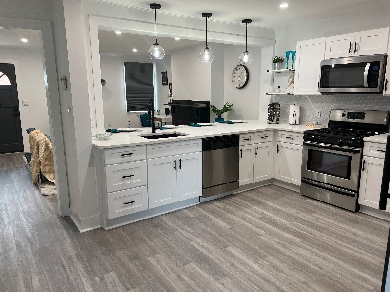 Modern Luxury Apartment with Parking in Heart of Southside - Photo 11