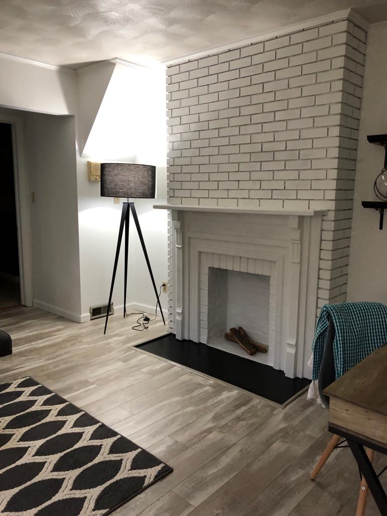 Modern Luxury Apartment with Parking in Heart of Southside - Photo 3