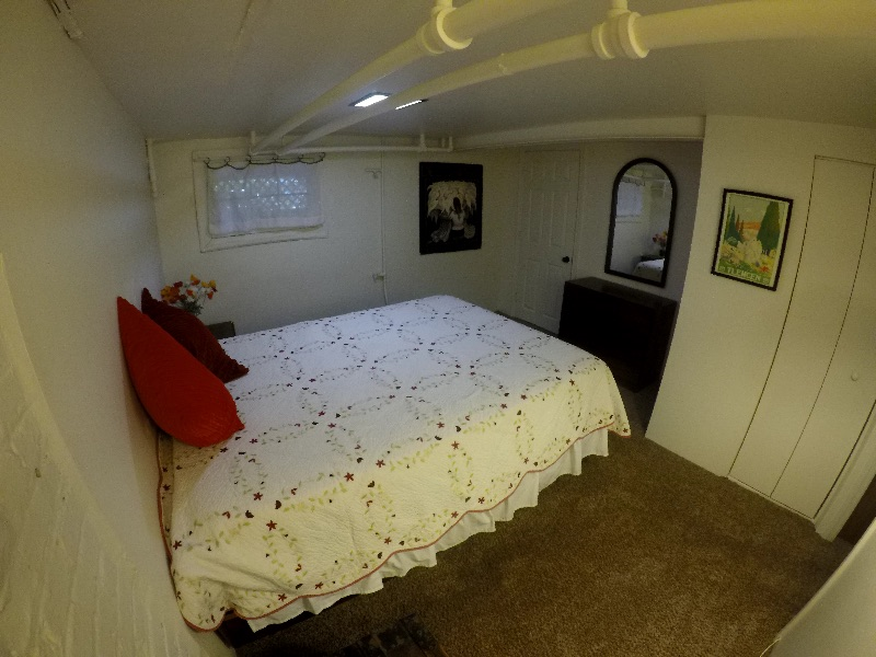 Charming Glover Park 2 Bedroom Basement Apartment - Photo 3