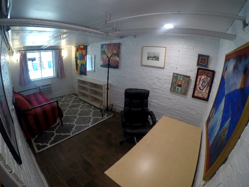 Charming Glover Park 2 Bedroom Basement Apartment - Photo 9