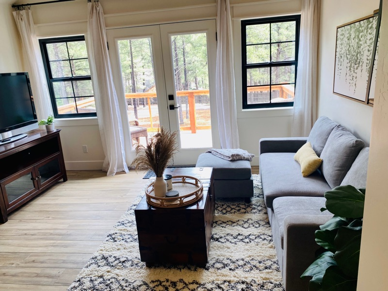 Brand New Luxury Condo near Hospital
