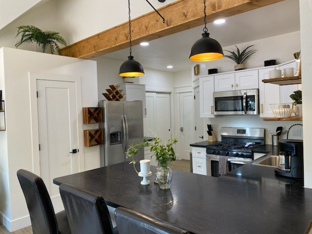 Brand New Luxury Condo near Hospital - Photo 8