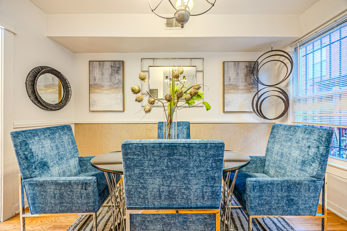 Beautiful Quaint impeccably decorated near, public transportation, restaurants and downtown, furnish - Photo 5