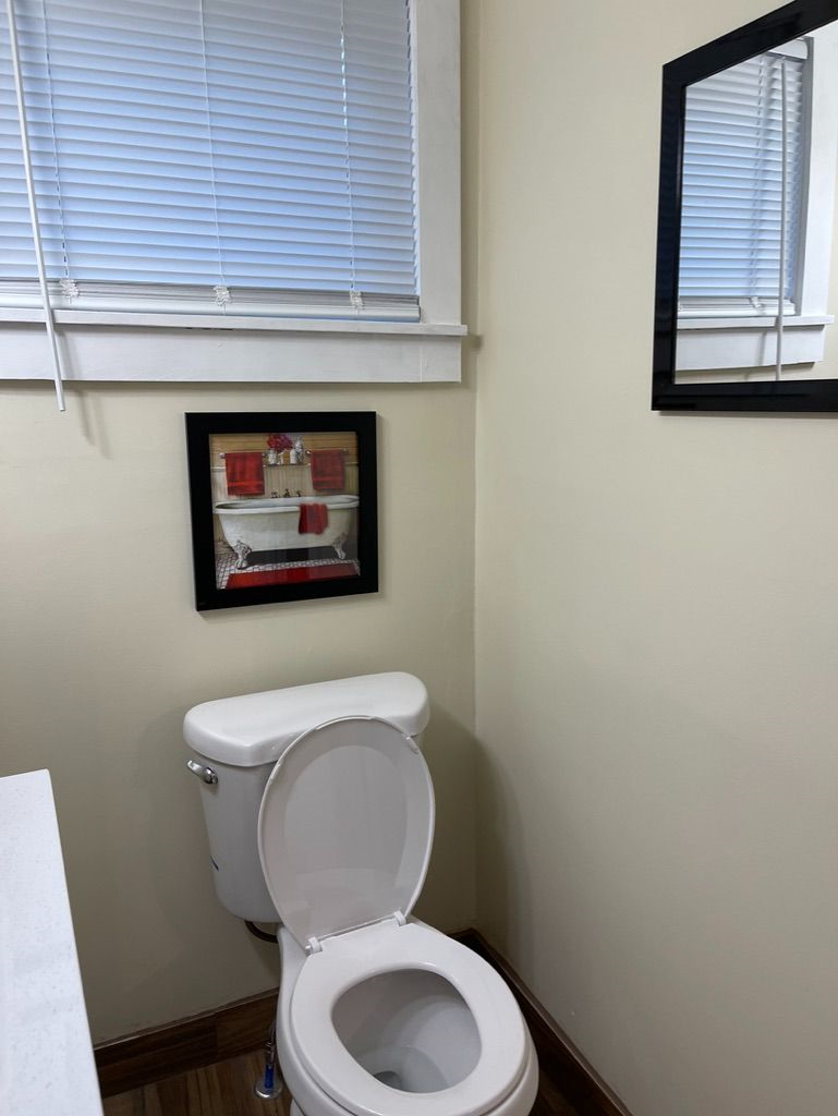Beautiful fully furnished 3 bedroom 1.5 bath apartment - Photo 5