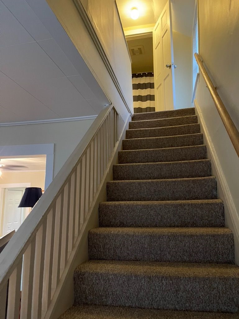 Beautiful fully furnished 3 bedroom 1.5 bath apartment - Photo 11