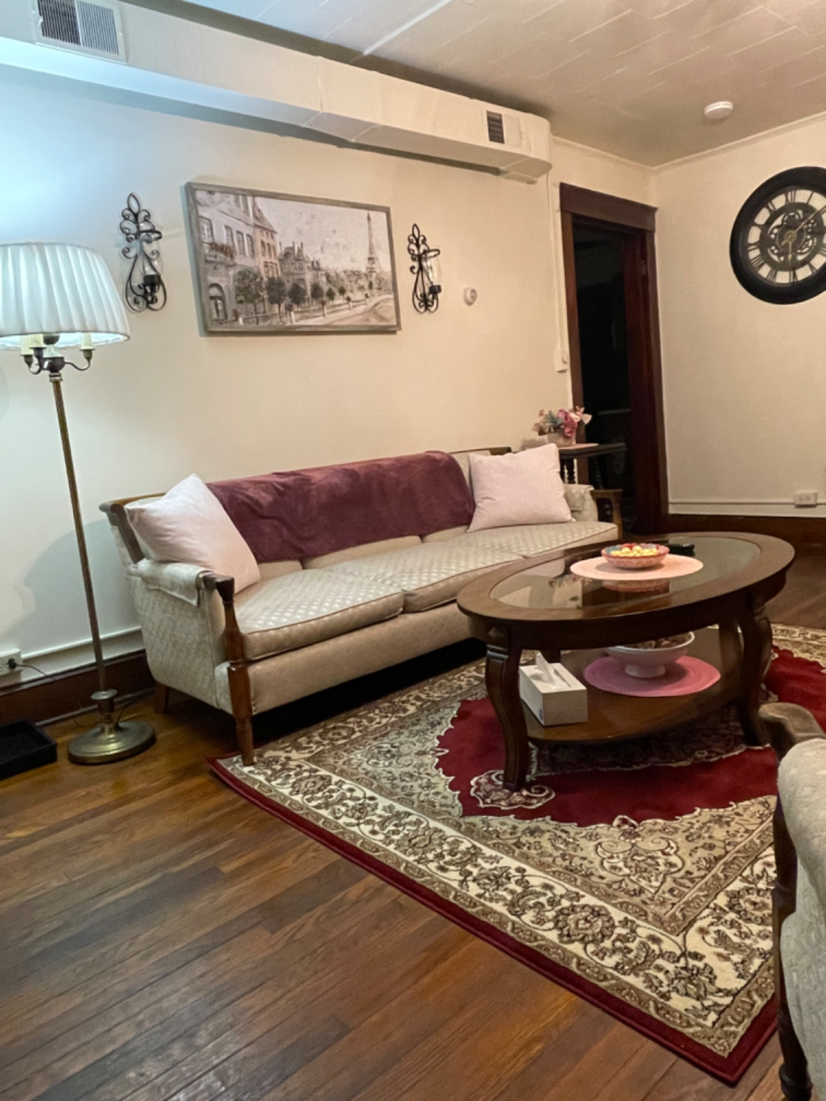 Beautiful One bedroom apartment. Feels like home! - Photo 12