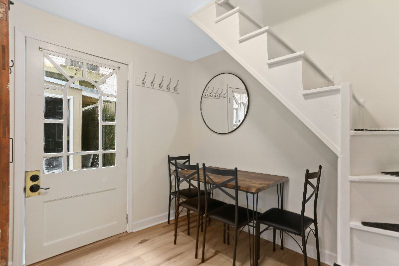 Lovely One Bedroom Steps to Magazine Street