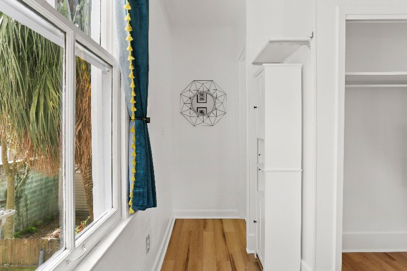 Lovely One Bedroom Steps to Magazine Street - Photo 10