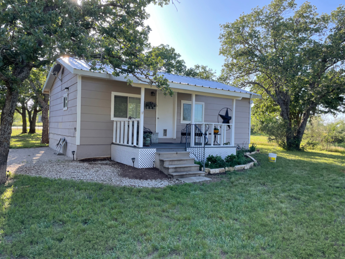 Country Quiet Safe Cottage - Photo 1