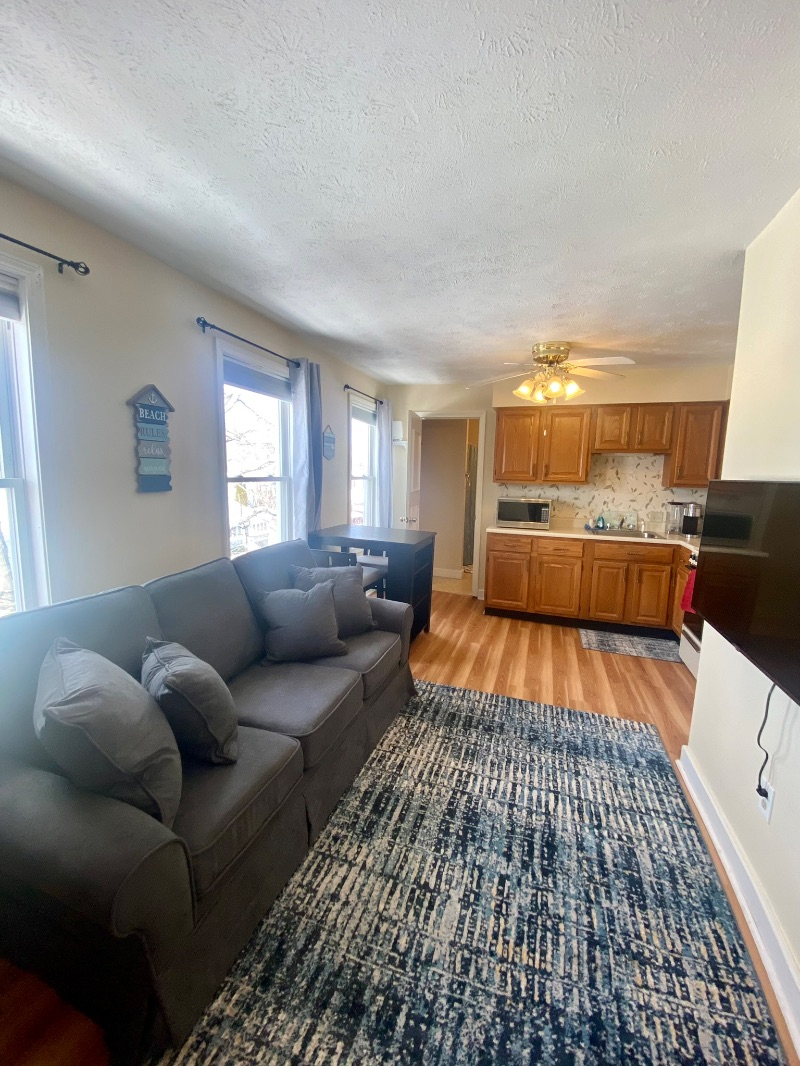1 bedroom condo Furnished Finder