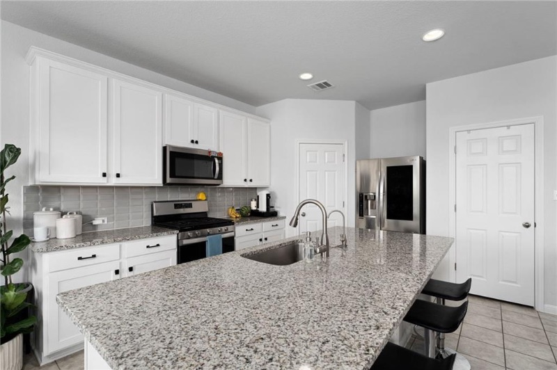 Beautiful Home for rent, East of downtown 15 min - Photo 3