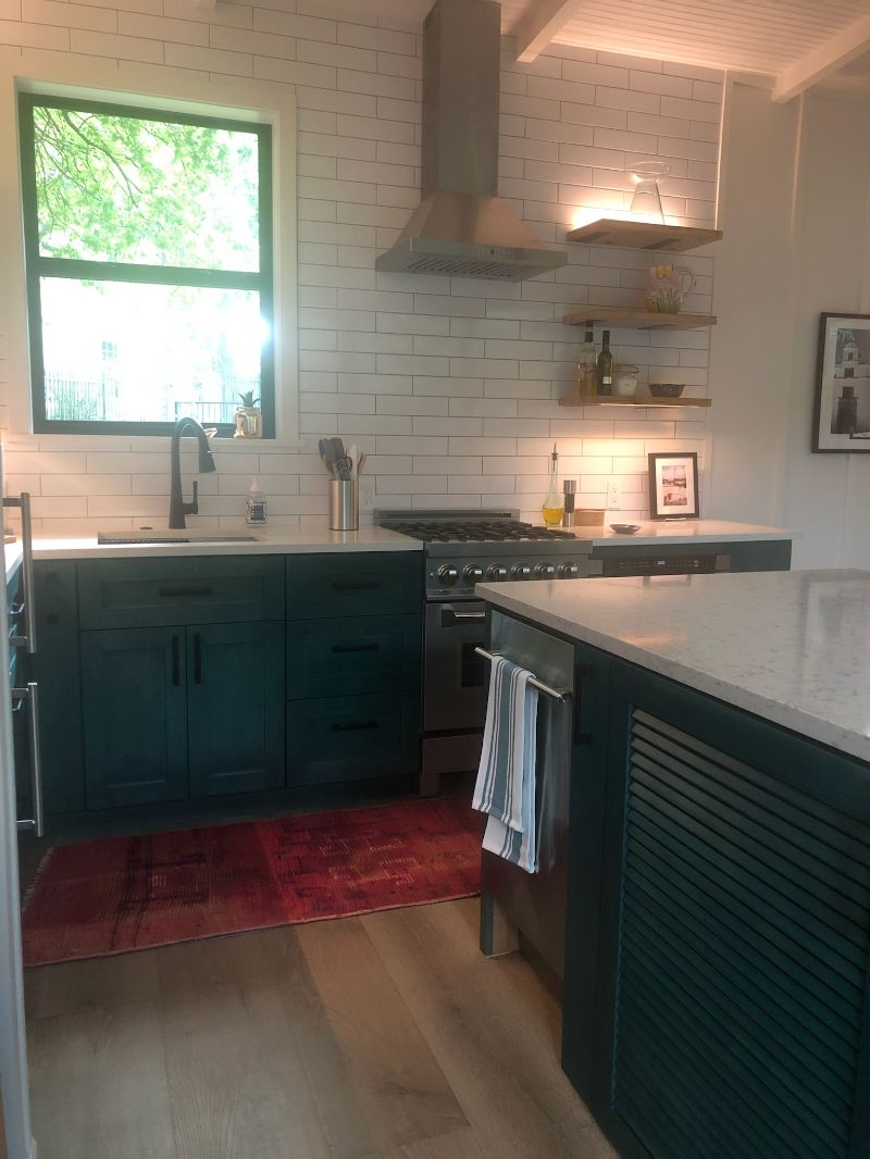 SPARKLING CREEKSIDE GUEST HOUSE - Photo 4