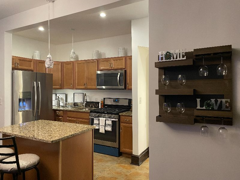 Comfy Stay 1-Bedroom - Photo 4