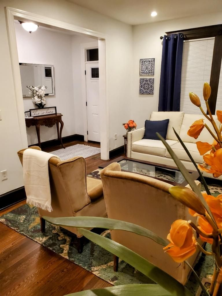 Comfy Stay 1-Bedroom - Photo 2