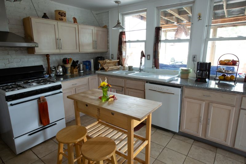 Spacious Room in Vibrant RiNo Arts District - Photo 10
