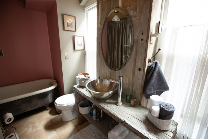 Spacious Room in Vibrant RiNo Arts District - Photo 4