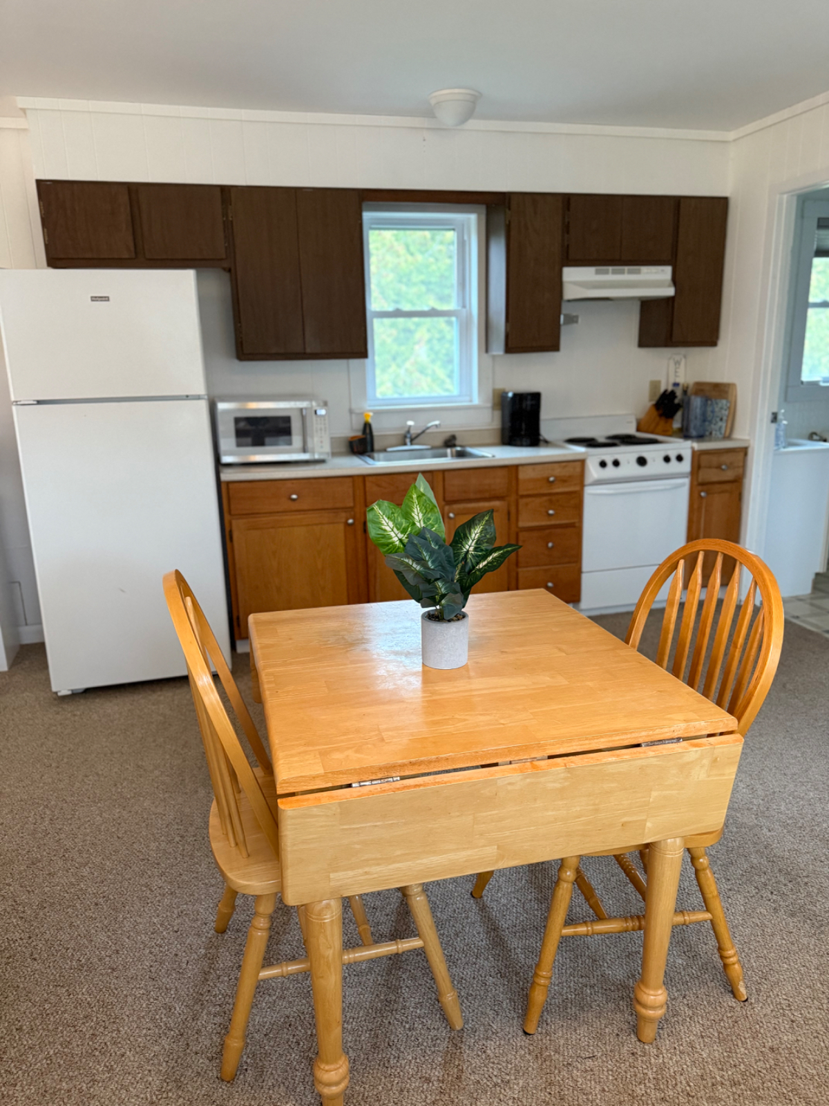 Lakefront Cottage - Photo 9