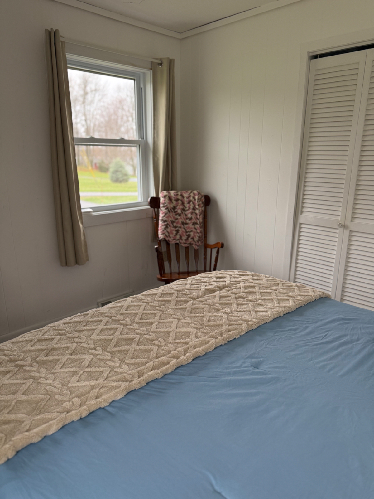 Lakefront Cottage - Photo 12
