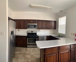 Private Rooms in Beautiful DC Townhome for Rent - Photo 4