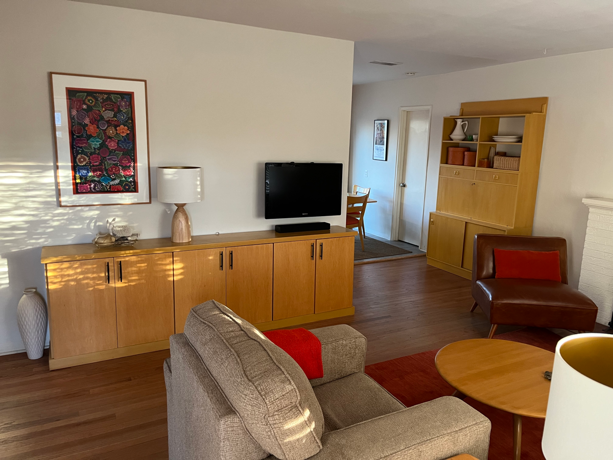 Warm and bright, freshly updated vintage 1950's midtown Albuquerque home close to hospitals, univers - Photo 7