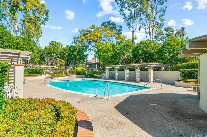 Stunning Private bedroom and bath for rent Irvine - Photo 4