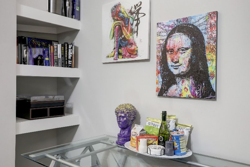 Fantastic Luxury Loft Condo with Direct Metrorail Access , On Property Eateries , Concierge Service  - Photo 4