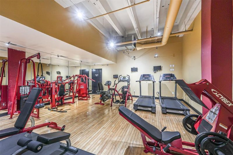 Fantastic Luxury Loft Condo with Direct Metrorail Access , On Property Eateries , Concierge Service  - Photo 12